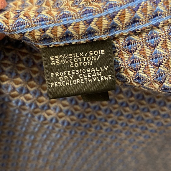 Men's Jhane Barnes Blue Starburst Patterned Silk+Cotton Button-Down Shirt - Picture 15 of 16